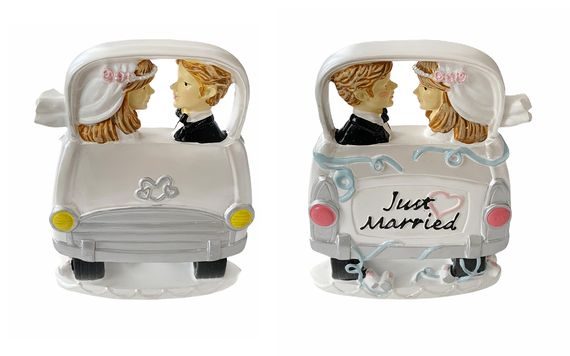 SVATEBČANÉ V AUTĚ JUST MARRIED - SVATEBNÍ FIGURKY NA DORT