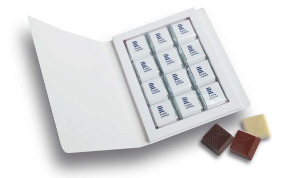 REKLÁM PRALINÉ KÖNYV 12×12 G, SZALAG SAJÁT MINTÁVAL/LOGÓVAL – 150 DB-TÓL