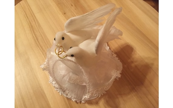 CAKE TOPPER - DOVES 11 CM