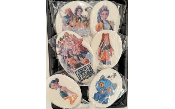 HUNTRIX CAKE TOPPER PICKS SET