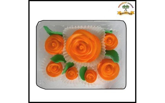 TORTOVÁ SADA RUŽÍ – STRIEKANÉ ORANŽOVÉ
