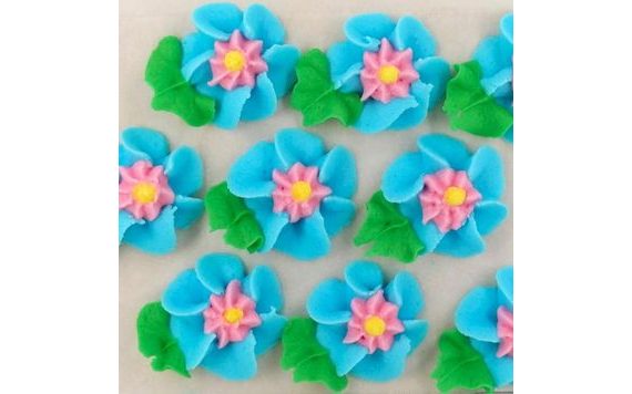 CUKROVÉ DEKORÁCIE – VEĽKÉ KVETY NA PLATÍČKU 1