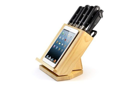 PREMIUM 8-PIECE KNIFE SET WITH ROTATING STAND