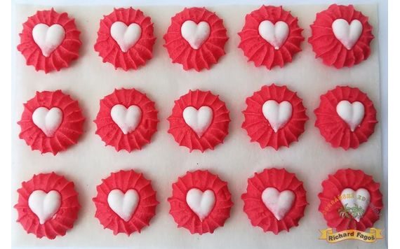 CUKROVÉ DEKORÁCIE ČERVENÉ PUSINKY SO SRDIEČKAMI