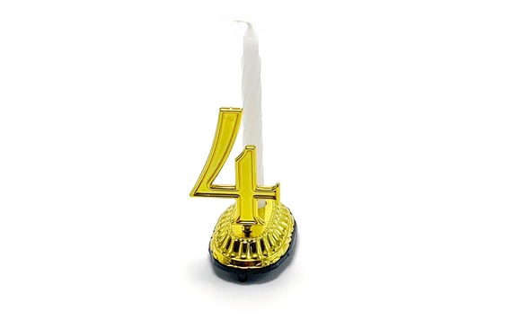 BIRTHDAY CAKE SET - DIGITS 4 AND CANDLE