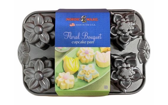 LUXUSNÍ FORMA NORDICWARE - JARNÍ KVĚTY