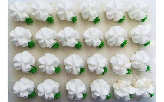 CUKROVÉ OZDOBY KVĚTY NA PLATÍČKU 15