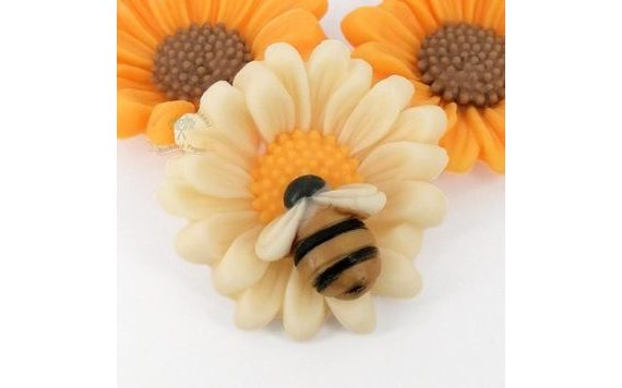 HANDMADE SUGARCRAFT BEE DECORATION