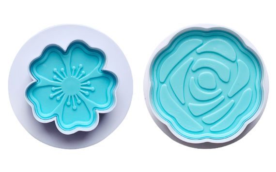 ROSE AND FLOWER WITH PISTILS - MARZIPAN AND MODELLING PASTE PUNCH - 2 PCS