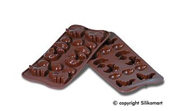 CHOCOLATE MOULDS ON A SHEET  - EASTER