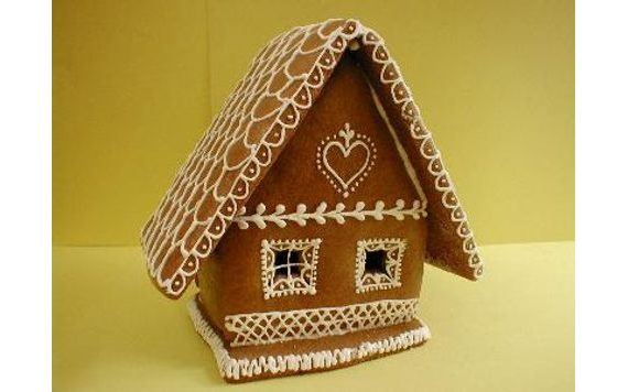 SET OF DOUGH CUTTERS - GINGERBREAD COTTAGE