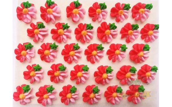 CUKROVÉ OZDOBY – KVETY NA PLATÍČKU 27 (30 KS)