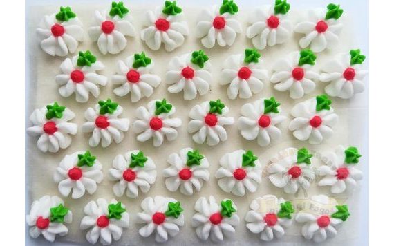 CUKROVÉ OZDOBY – KVETY NA PLATÍČKU 23 (30 KS)