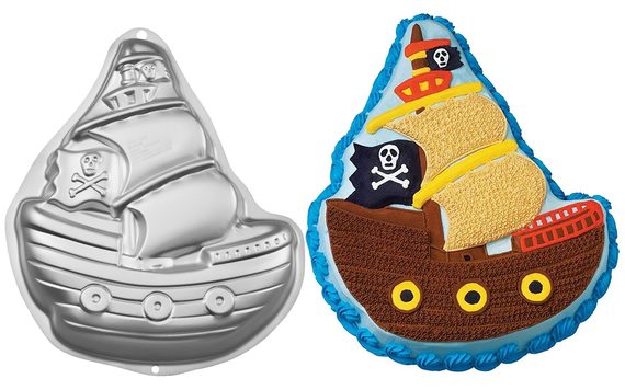 CAKE TIN PIRATE SHIP 3D