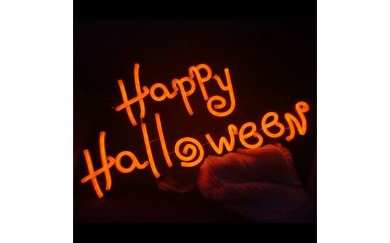 LED NEON SVÍTÍCÍ NÁPIS - HAPPY HALLOWEEN - ORANŽOVÝ - PRONÁJEM