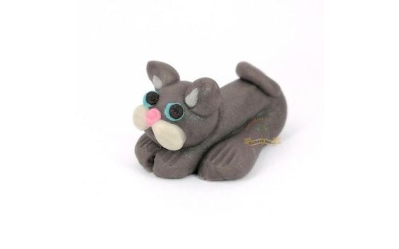 OCCASIONAL CAKE FIGURE – GREY LYING KITTEN