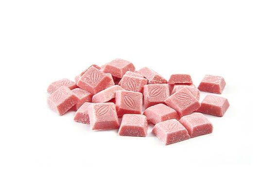 NUANCE RASPBERRY – WHITE CHOCOLATE WITH RASPBERRIES – 250 G