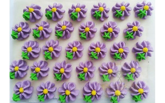 CUKORVIRÁG DÍSZEK TÁLCÁN – 24 DB