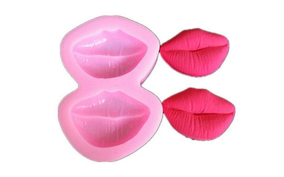 SILICONE MOULD - LIPS - KISS