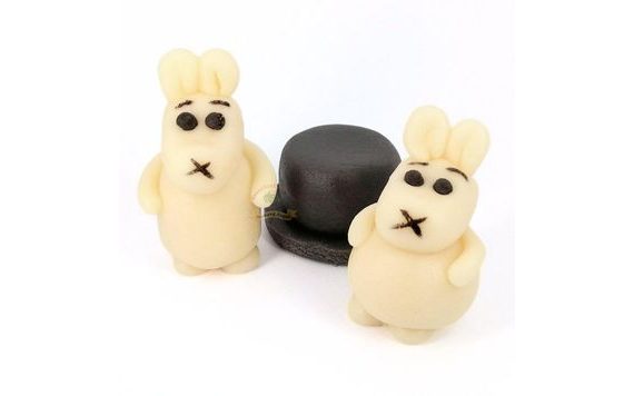 PRÍLEŽITOSTNÉ FIGÚRKY KRÁLIKOV (PÁR)