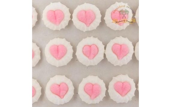 WHITE MERINGUE SUGAR DECORATIONS WITH HEARTS