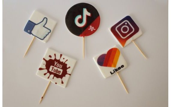SET OF SUGAR CAKE DECORATIONS – SOCIAL MEDIA (FACEBOOK, TIKTOK, YOUTUBE, INSTAGRAM)