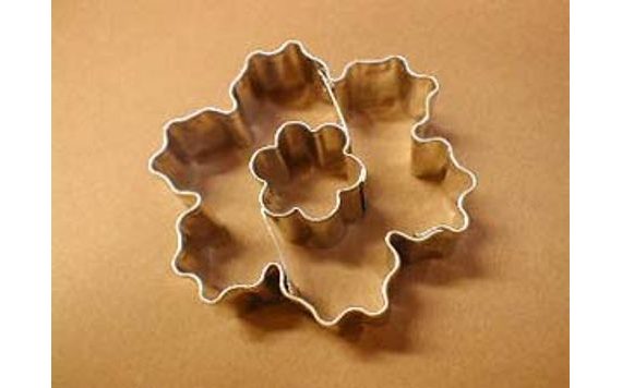 DOUGH CUTTER BLOSSOM CRINKLED/CENTER BLOSSOM