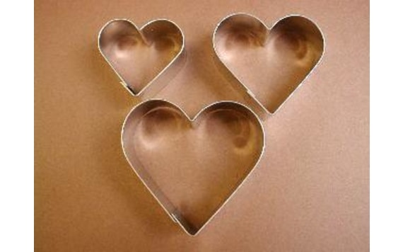 SET OF DOUGH CUTTERS - HEART BIG