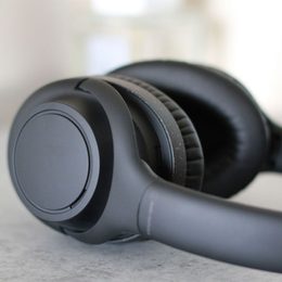 Testujeme cestovní sluchátka Audio-Technica ATH-S300BT