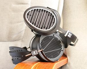Audeze LCD-2C vs. HiFiMAN Ananda