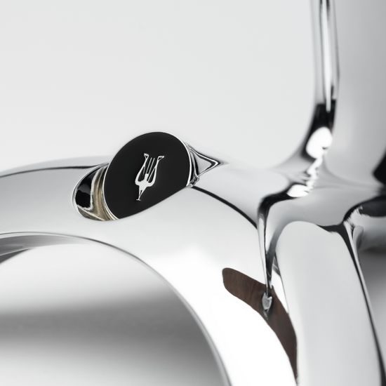 Meze Manta - stojánek na sluchátka, chromový