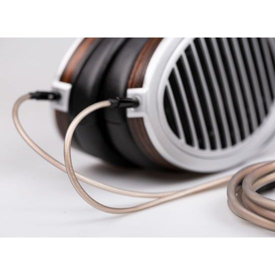 HiFiMAN HE 1000 SE