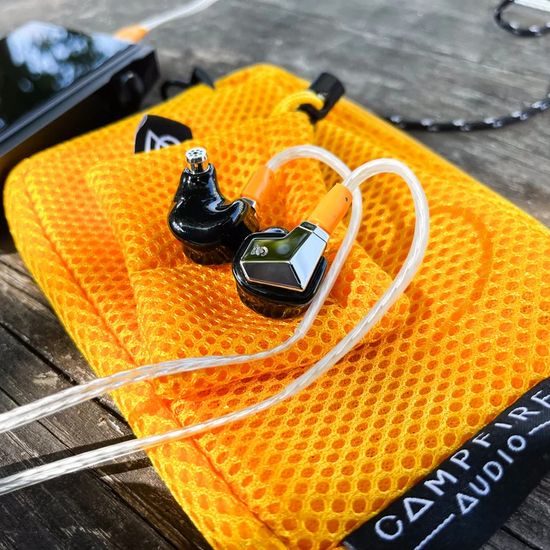 Campfire Audio Supermoon - univerzálny, čierny