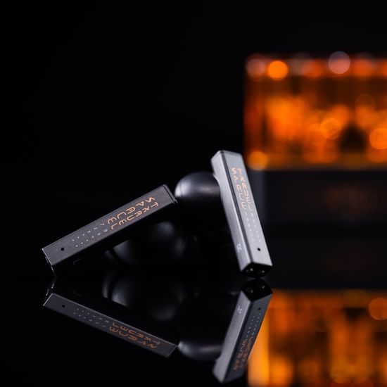 Moondrop Space Travel - černá (rozbaleno)