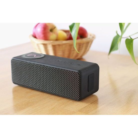 Intezze BRIQ - šedé logo (poškozený obal)