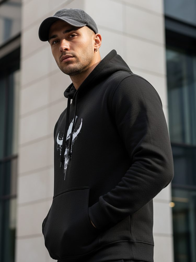 Mikina s kapucňou a potlačou pre pánov čierna