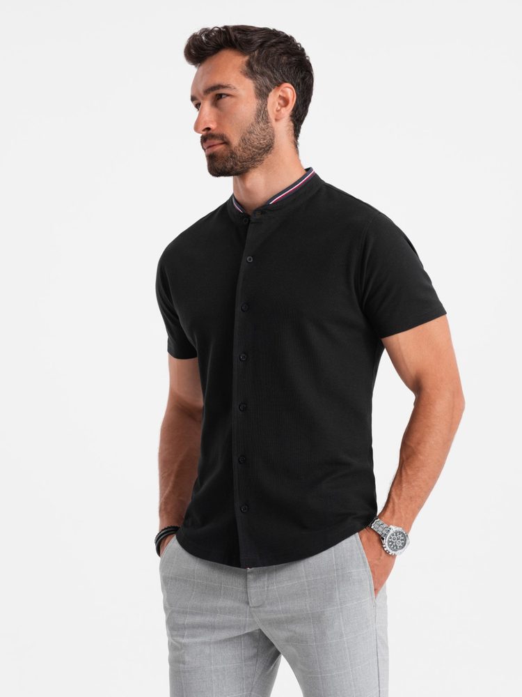 Trendy pánska košeľa s krátkym rukávom - čierna