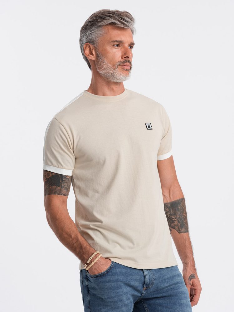 E-shop Jedinečné krémové tričko s nášivkou V7 S1632