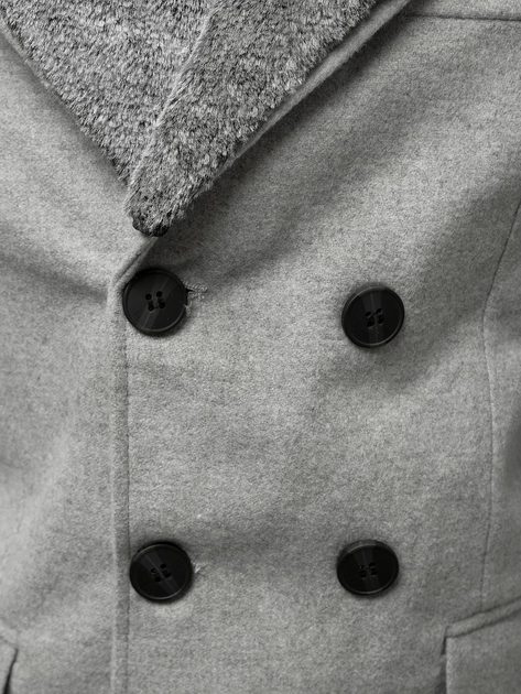 Svetlo-šedý kabát s kožušinou O/5626 - Budchlap.sk