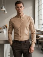 Nadčasová béžová pánska košeľa so stojačikom