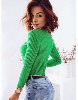 Zaujímavý dámsky sveter v zelenej farbe Mistery