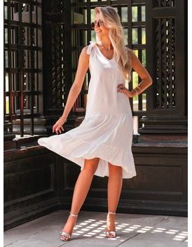 Dámske šaty voľného strihu v bielej farbe DLR027