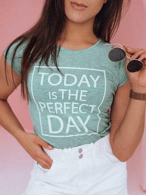 dámske tričko svetlo zelenej farby s bielym nápisom