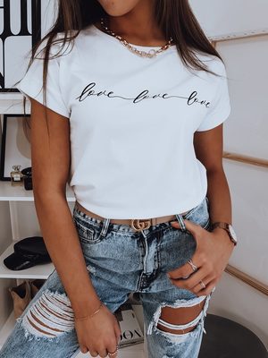 biele jednoduché tričko s čiernym nápisom Love