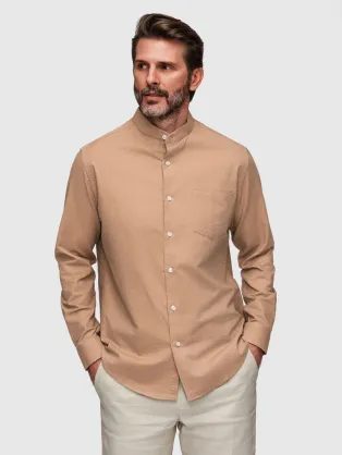 Svetlo hnedá ľanová košeľa so stojačikom regular strih V7 K704