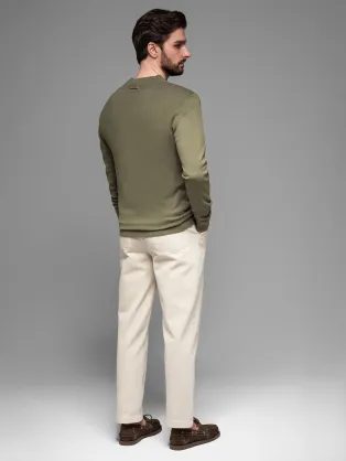 Trendy čierny polorolák V1 SWTN-0100