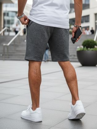 Jednoduché pohodlné čierne kraťasy