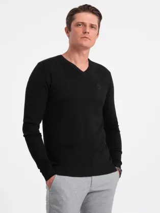 Klasický čierny sveter s véčkovým výstrihom V1 SWBS-0107
