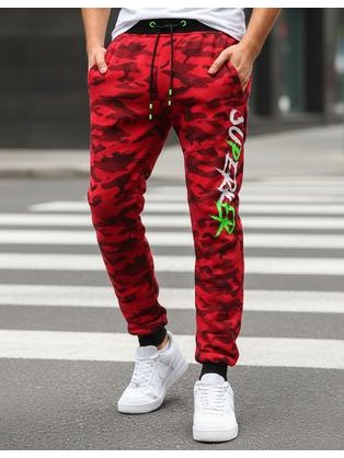 Červené maskáčové tepláky s potlačou