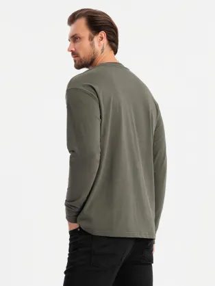 Pánske olivové tričko s výrazným nápisom V2 LSPT-0131